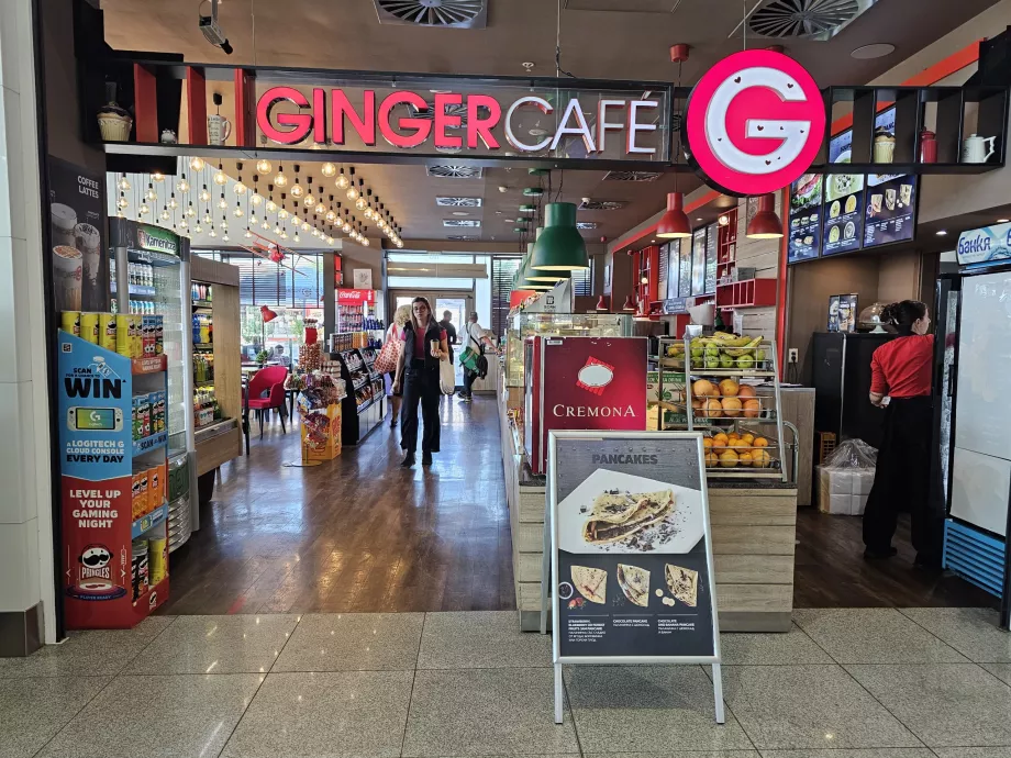 Ginger Café, halka açık bölüm