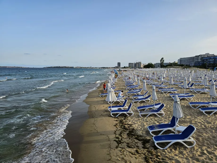 Sunny Beach'in ana plajı