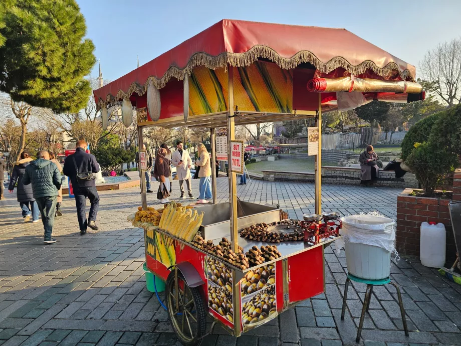 Mısır ve kestane standı