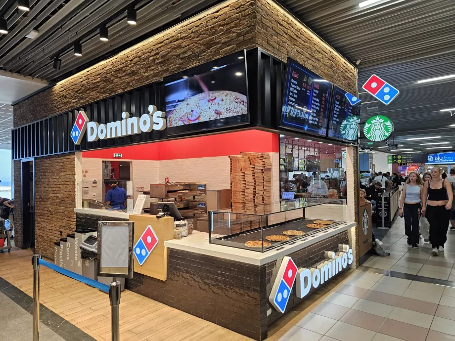 Domino’s ve Starbucks, transit alanı