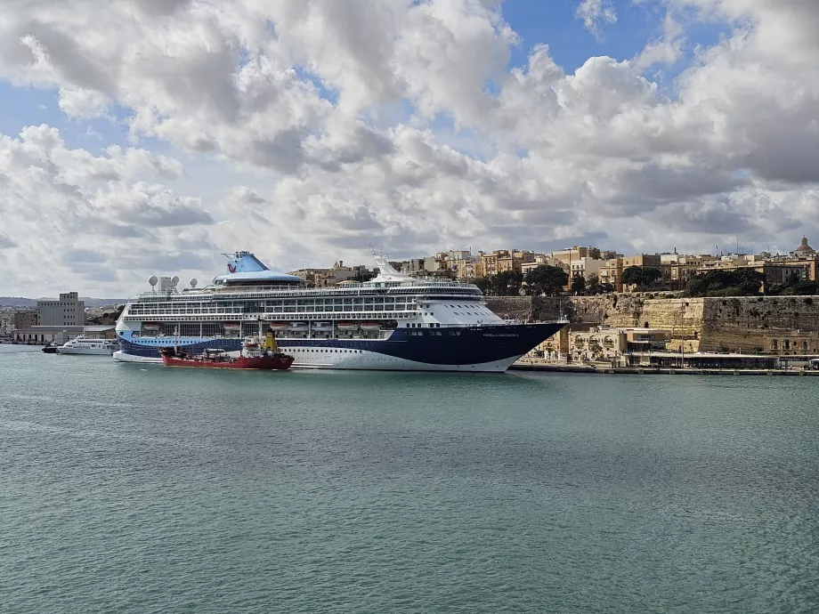 L-Isla'da Bakış Açısı