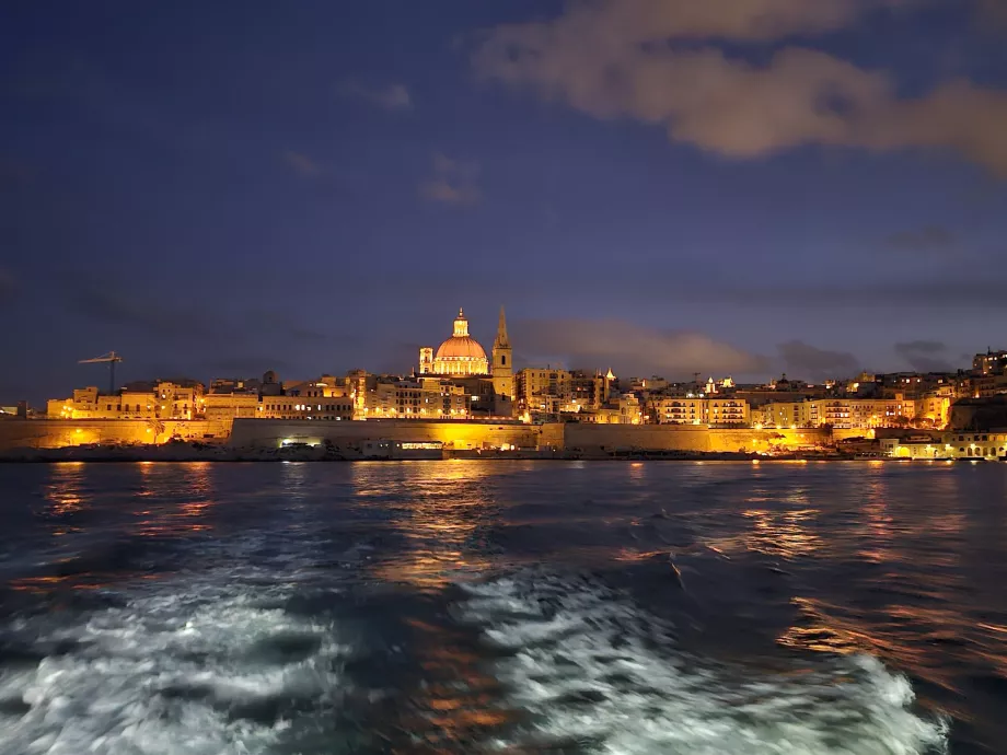 Valletta - Sliema feribotundan görünüm