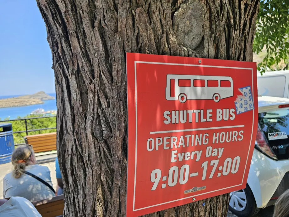 Lindos servis otobüsü