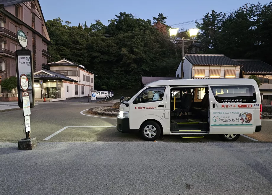 Sahile giden minibüs