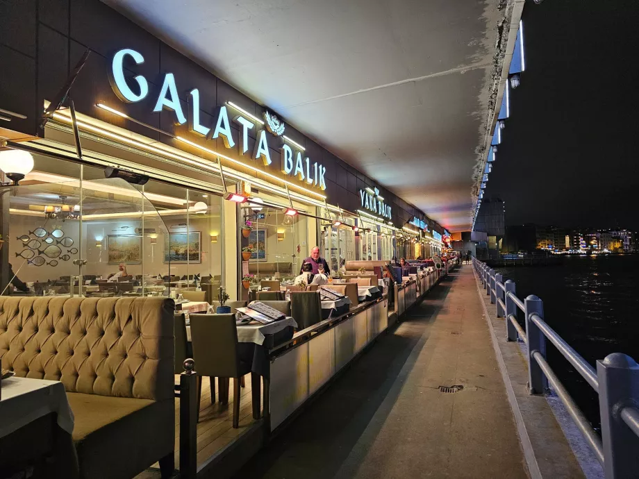 Galata Köprüsü Üzerinde Restoran