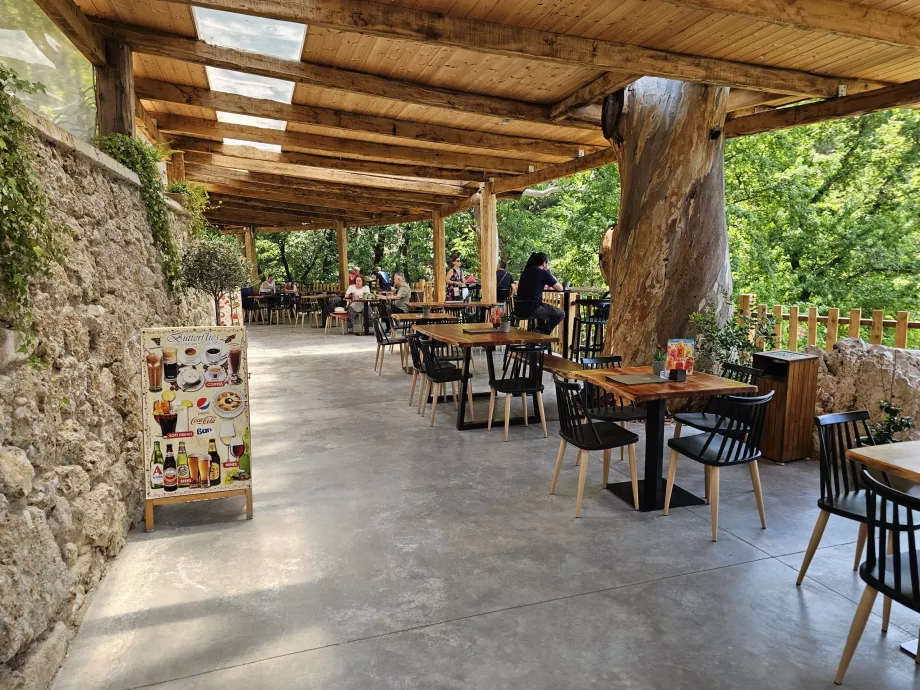 Kelebekler Vadisi, restoran