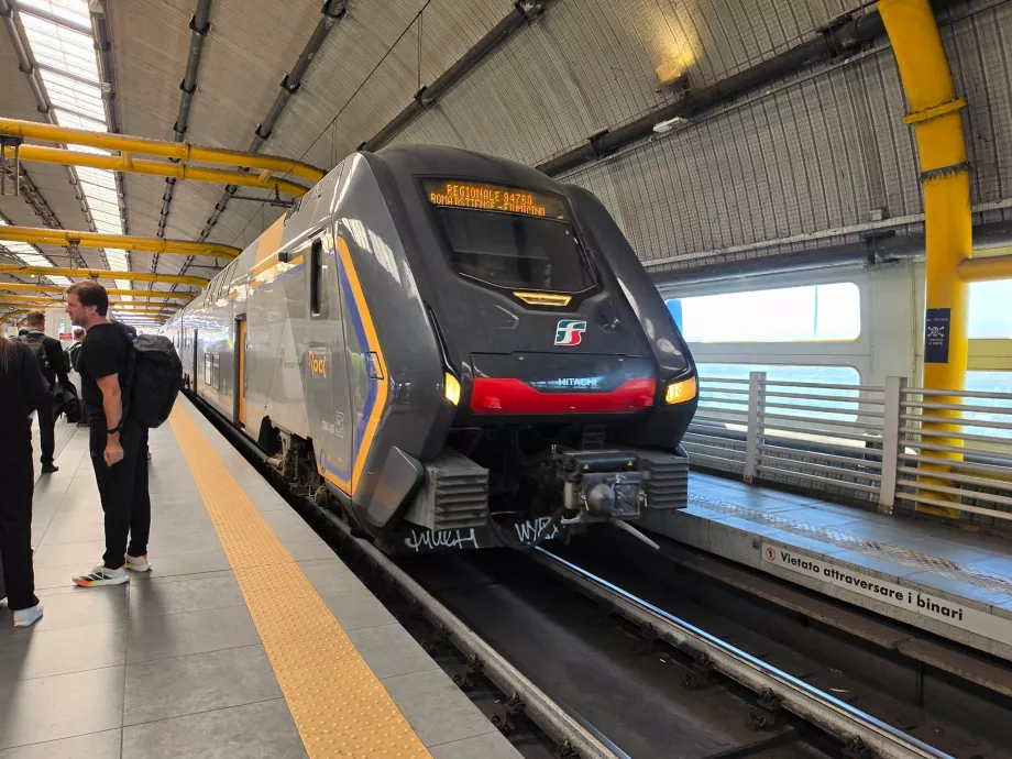 Fiumicino Havalimanı'ndaki tren
