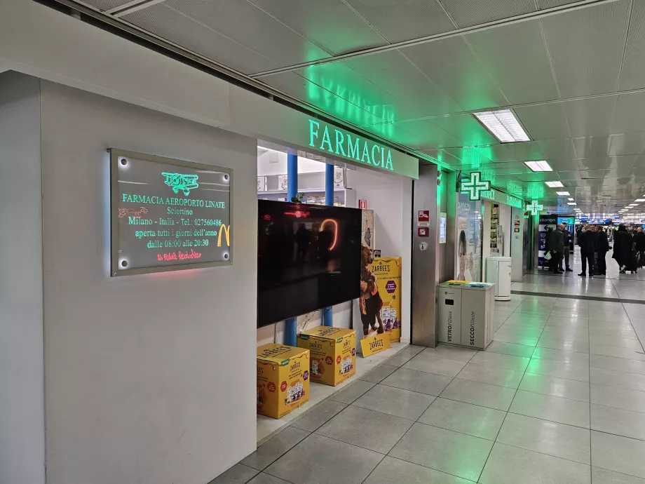 Ortak alanda eczane, kalkışlar