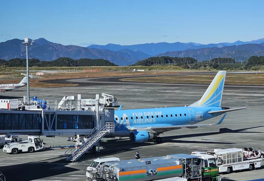 Mavi Fuji Dream Havayolları uçağı