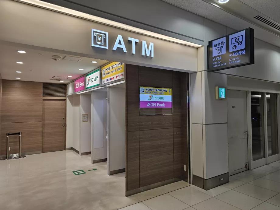 ATM'ler (sadece gidiş katlarında)
