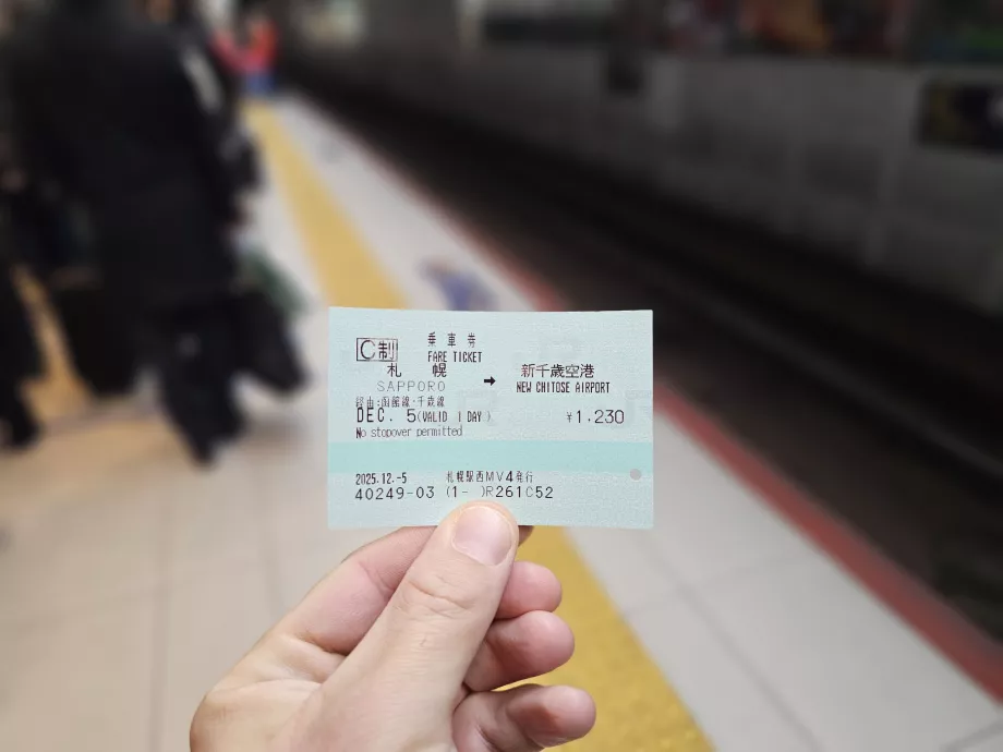 Sapporo -> Chitose Havaalanı tren bileti