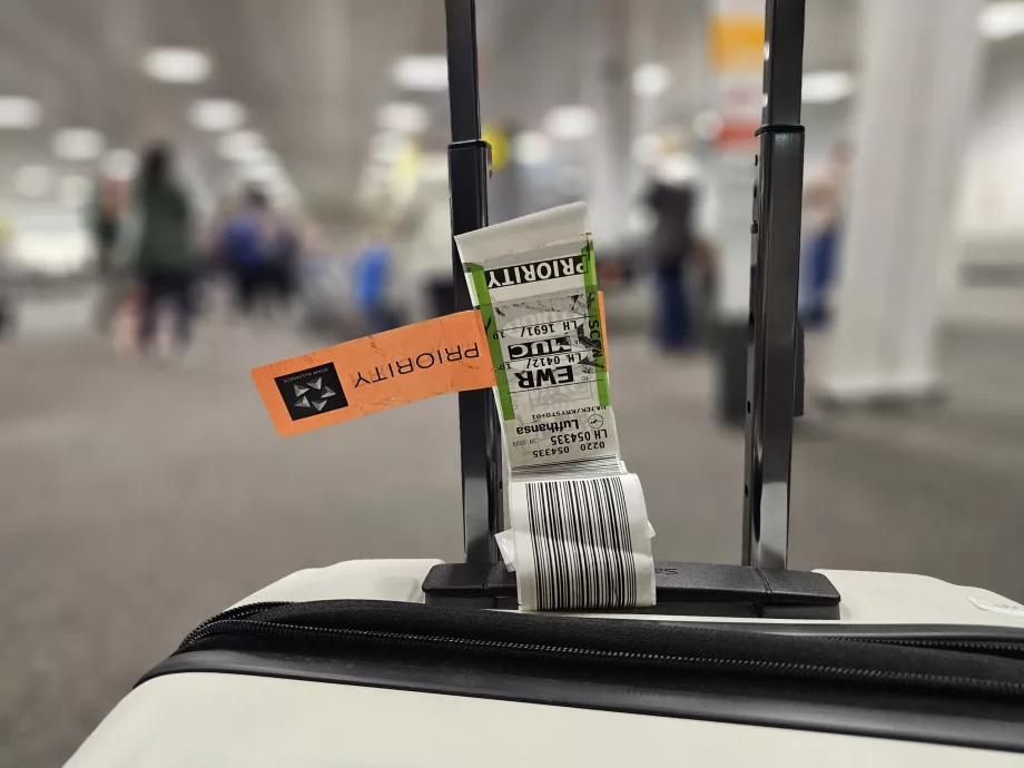 Öncelikli bagaj etiketi