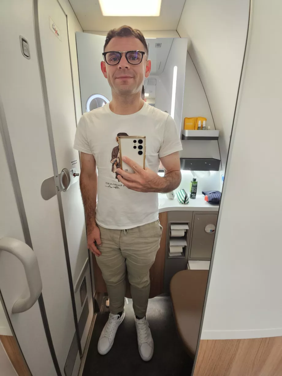 Christopher tuvalette