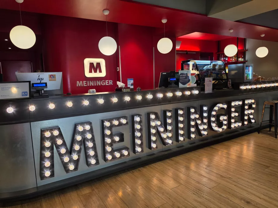 Otel Meininger Resepsiyon
