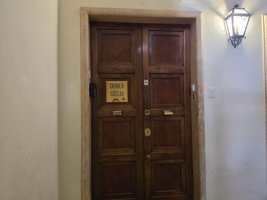 Resepsiyona giriş
