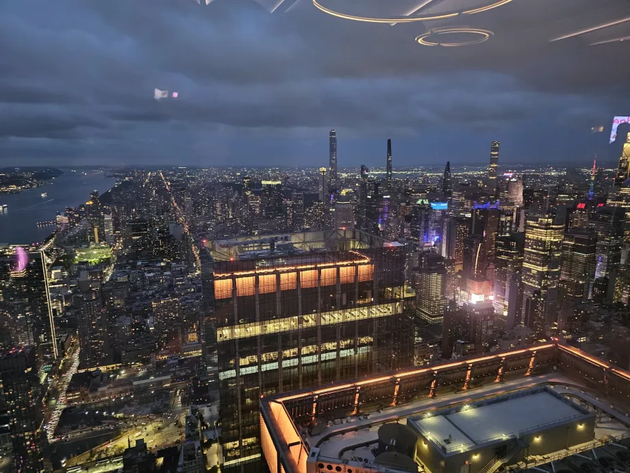 "The Edge" bakış açısının iç kısmından görünüm