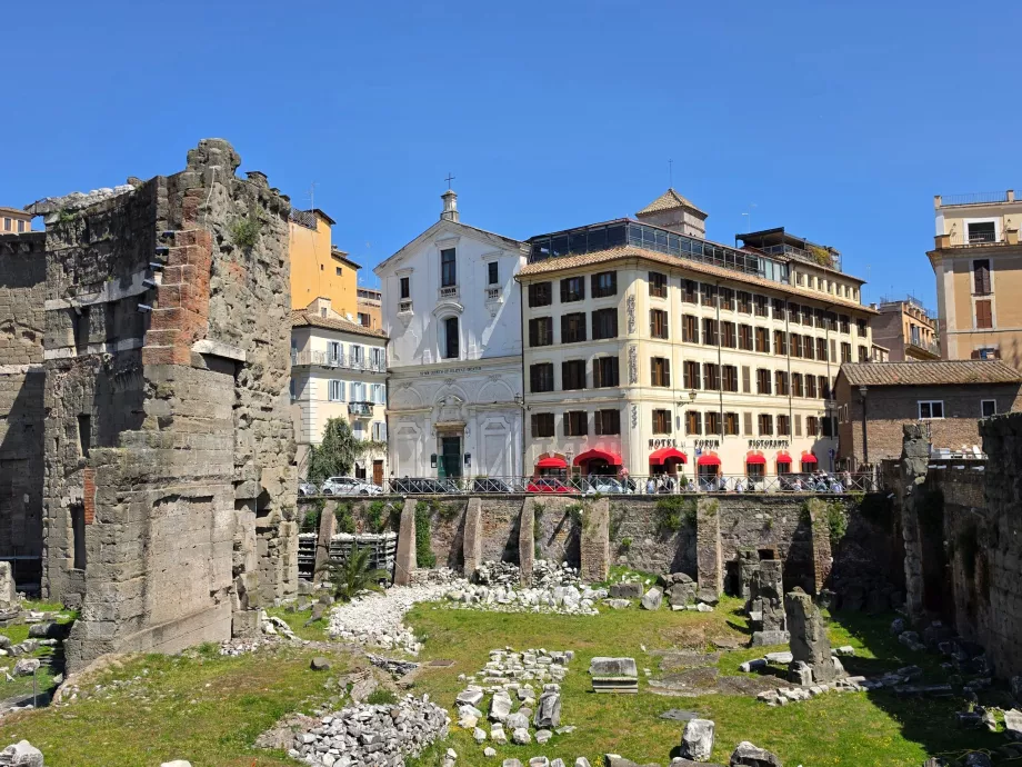 Forum Otel Binası