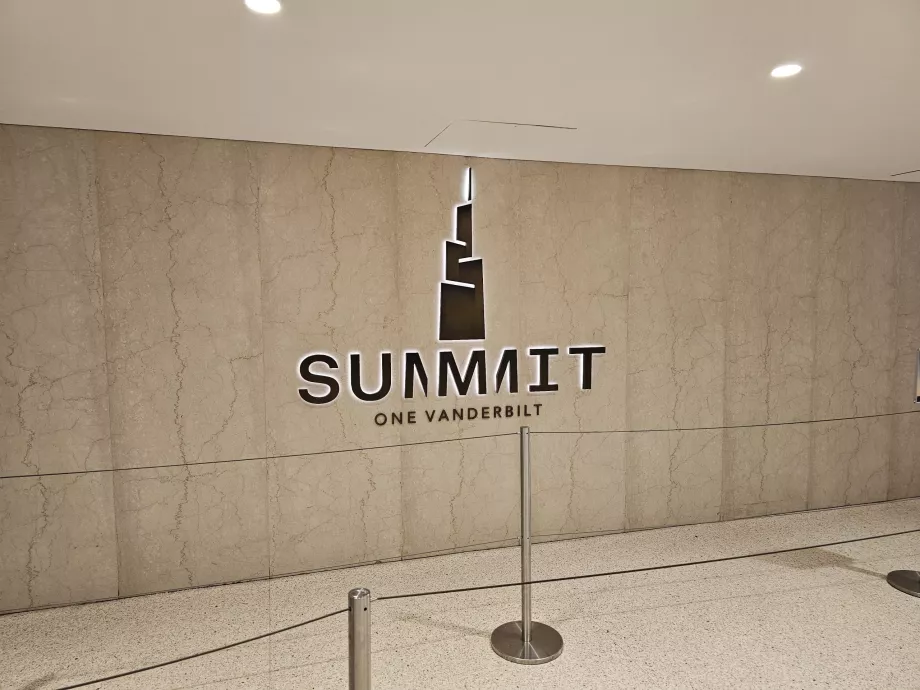 Summit One Vanderbilt, iç giriş