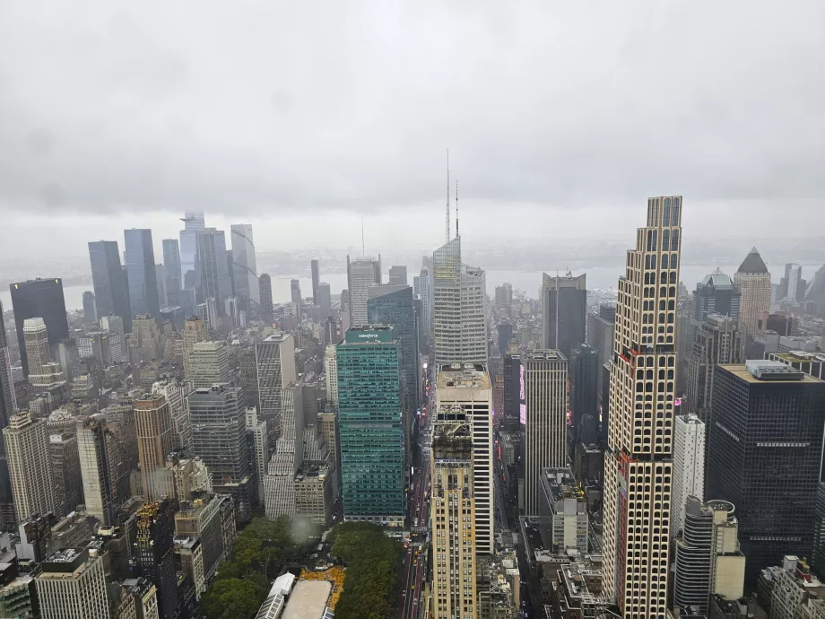 Summit One Vanderbilt, Penn İstasyonu'na doğru bakış