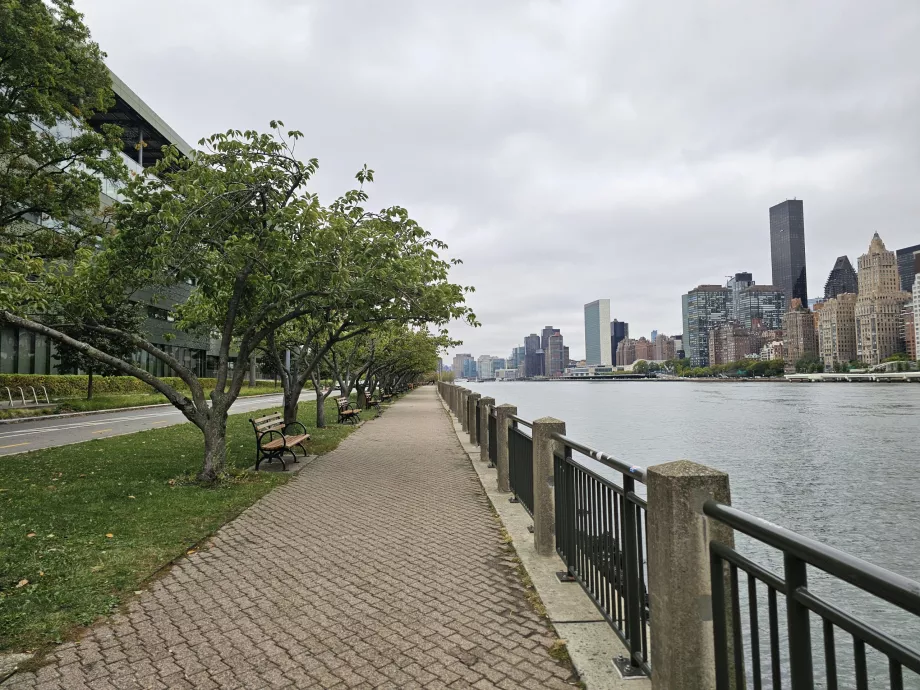 Roosvelt Adası'nda Gezinti Yolu