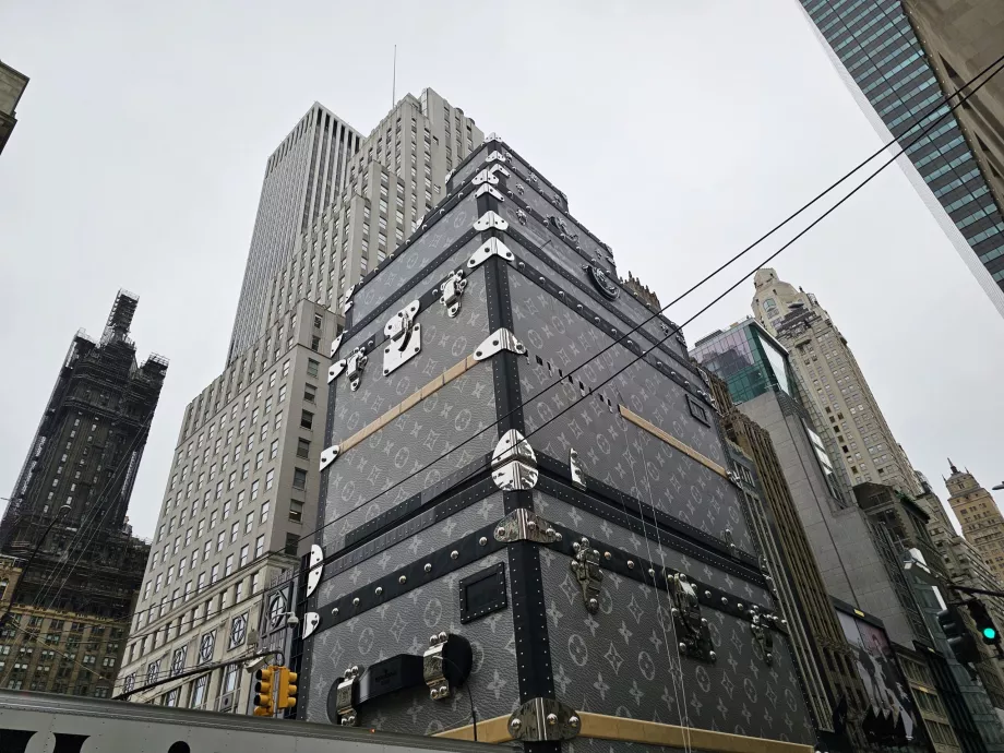 Louis Vuitton Binası