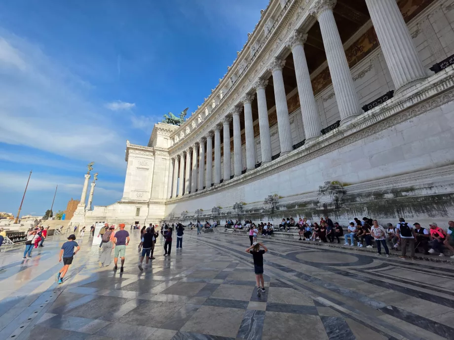 Altare della Patria, ücretsiz bölüm