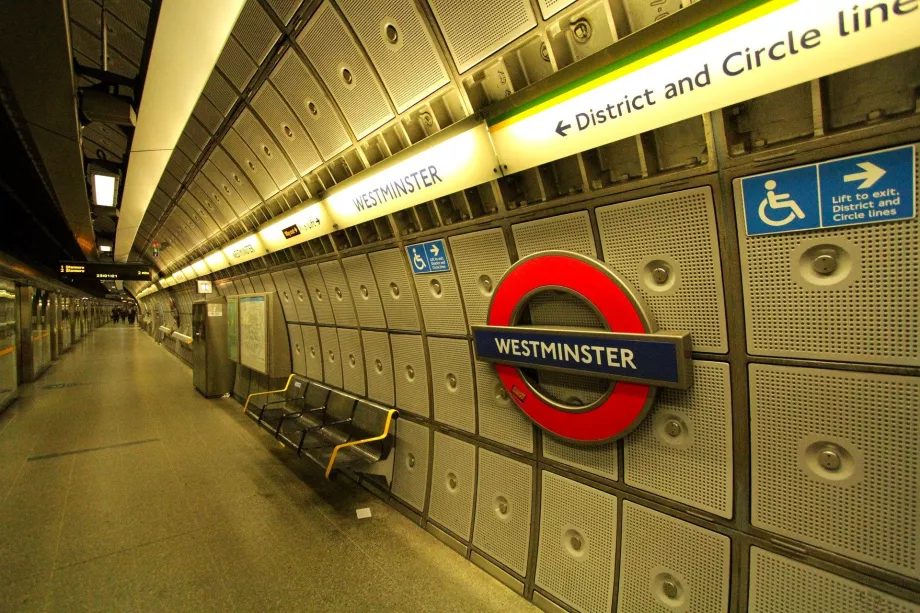 Westminster İstasyonu