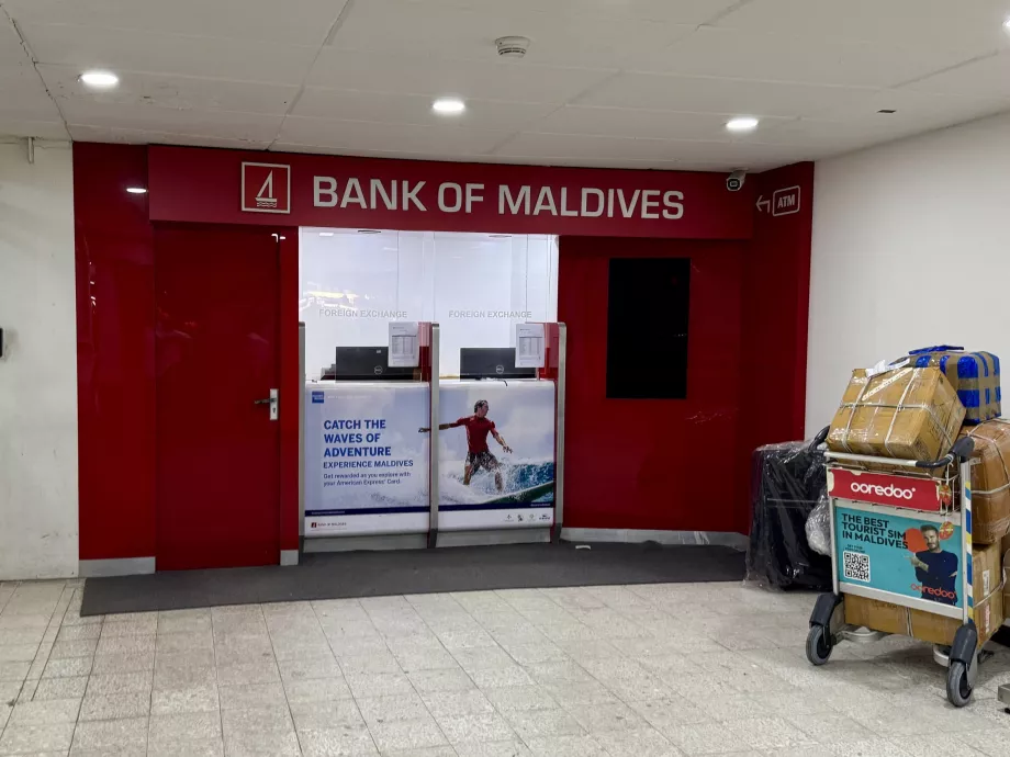 Malé MLE Havalimanı'nda Maldivler Bankası