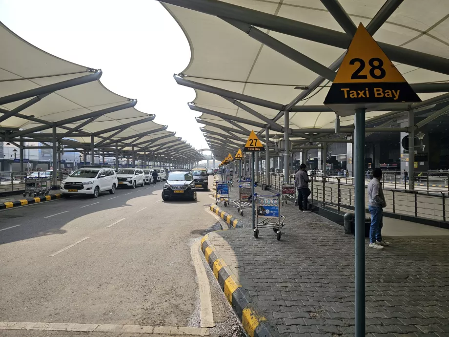 Taksi durağı, Terminal 3