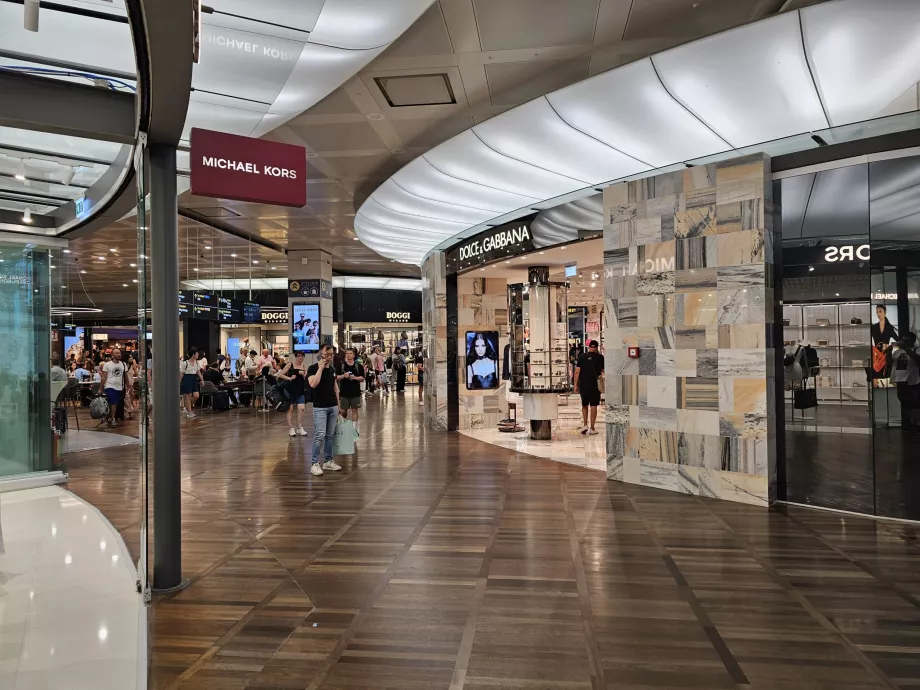 Mağazalar - transit bölge