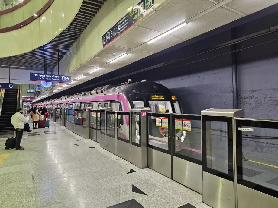 Metro, Magenta Hattı