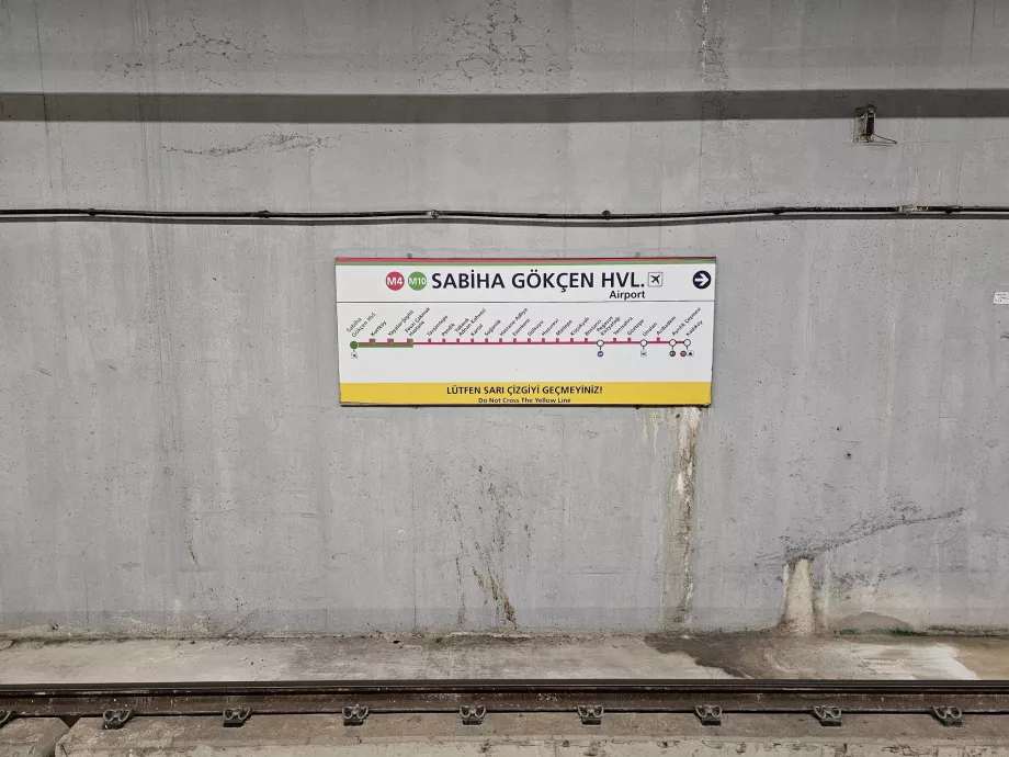 Sabiha Gökçen Havalimanı metro istasyonu