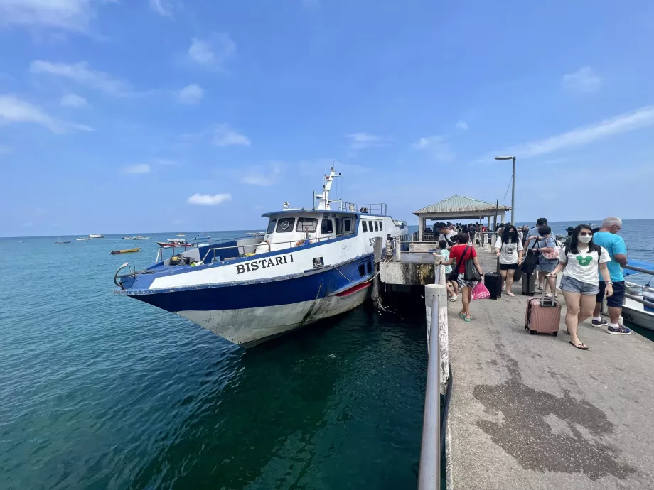 Tioman üzerinde Bluewatter tekne Bistari