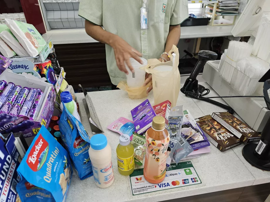 Personel buz kaplarını her zaman bir torbaya koyar