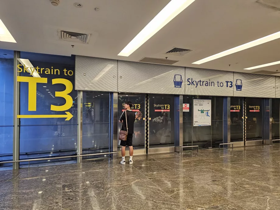 SkyTrain istasyonları