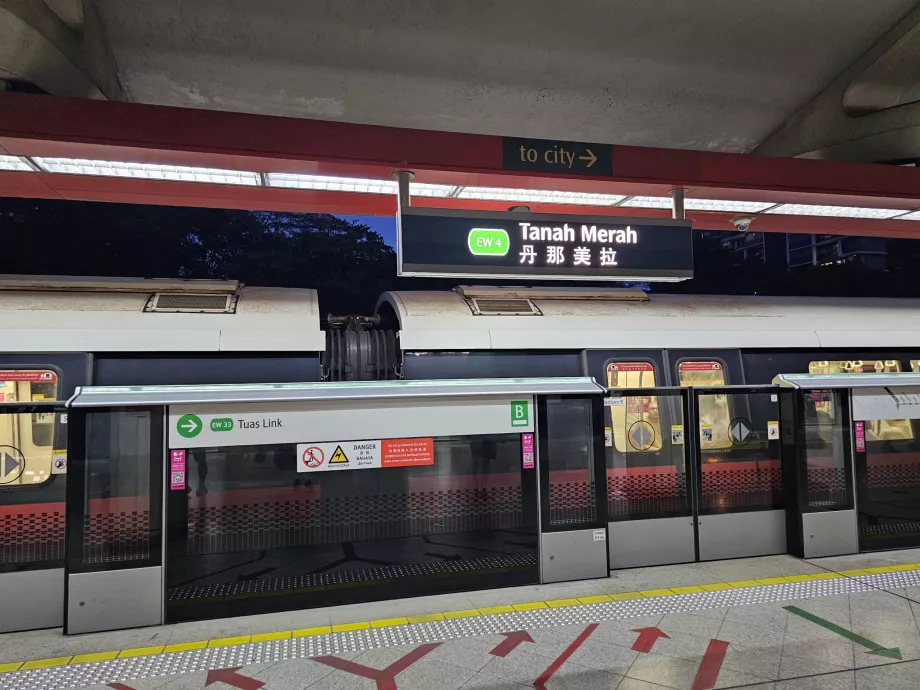 Aktarma istasyonu Tanah Merah