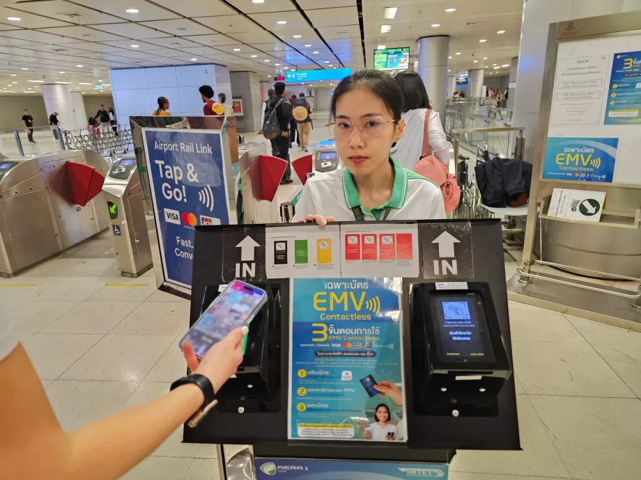 Temassız kart ile metro ücreti ödeme